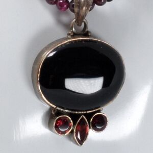 Elegant Onyx and Garnet and Sterling Silver Beaded Pendant Necklace
